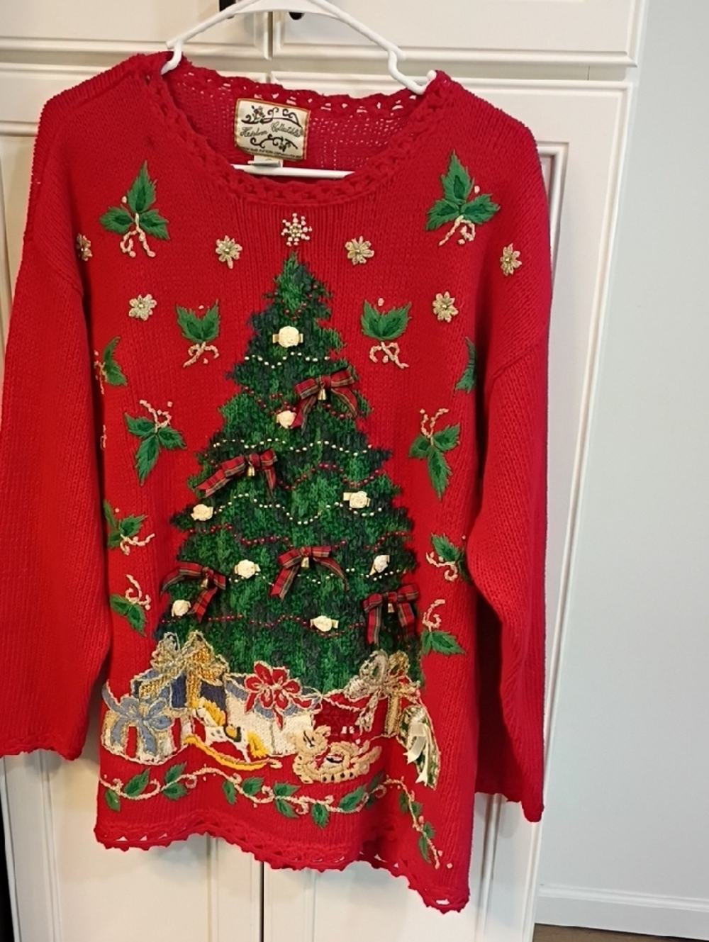 Vintage Heirloom Collectibles Red Embellished Christmas Tree Crewneck Sweater